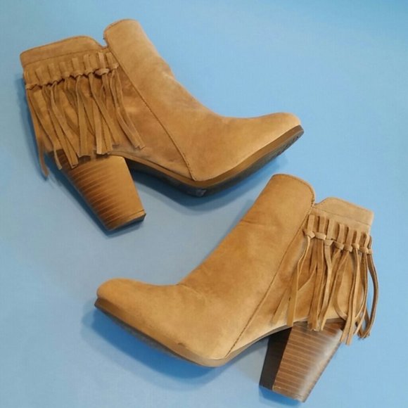 Breckelles Gail Fringe Brown Ankle Boot Western EUC sz 8 - Picture 2 of 11